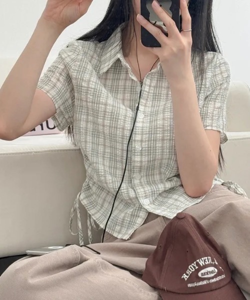 Teem Store(チームストア)の「サイドシャーリングコンパクトチェック柄シアーシャツ(シャツ/ブラウス・レディース・ブラック/グリーン/グレー/ベージュ・F)」の1枚目の写真