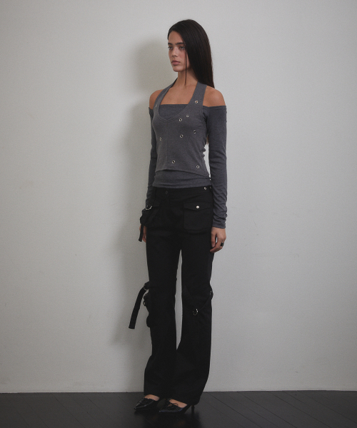 VOONT(ブント)の「Eyelet Halter Long Sleeve (CHARCOAL)(Tシャツ/カットソー・レディース・チャコールグレー・OS)」の4枚目の写真