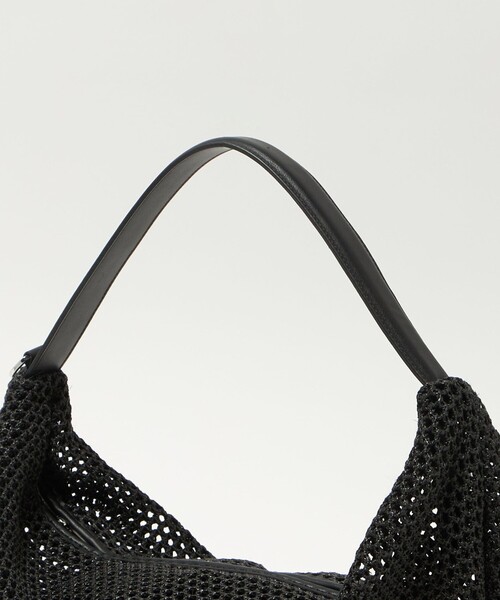BEAUTY&YOUTH UNITED ARROWS（ビューティーアンドユースユナイテッドアローズ）の「コンビ ネット ショルダーバッグ（ショルダーバッグ・レディース・ナチュラル/ブラック・FREE）」の5枚目の写真