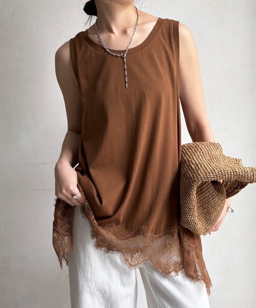 DouDou(ドゥドゥ)の「ヘムレースタンク(Tシャツ/カットソー・レディース・ブラウン/ブラック/オフホワイト/グレー・FREE)」の4枚目の写真