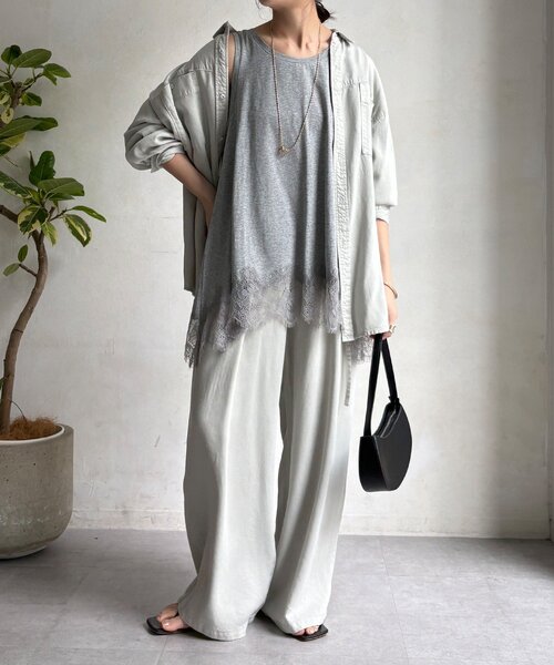 DouDou(ドゥドゥ)の「ヘムレースタンク(Tシャツ/カットソー・レディース・ブラウン/ブラック/オフホワイト/グレー・FREE)」の8枚目の写真