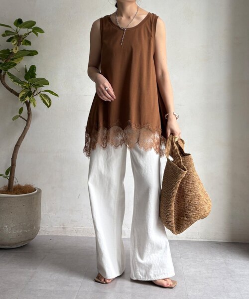 DouDou(ドゥドゥ)の「ヘムレースタンク(Tシャツ/カットソー・レディース・ブラウン/ブラック/オフホワイト/グレー・FREE)」の19枚目の写真