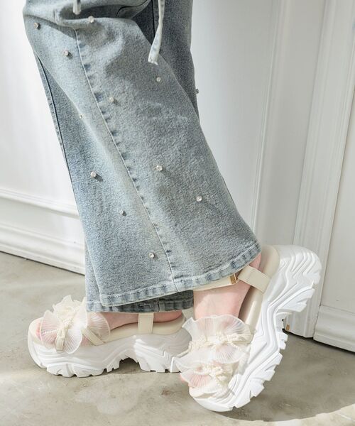 MAJESTIC LEGON(マジェスティックレゴン)の「パールリボンフリルボリュームスポサン(サンダル・レディース・アイボリー/グレイッシュベージュ/ブラック・SMALL/MEDIUM/LARGE/X-LARGE)」の7枚目の写真