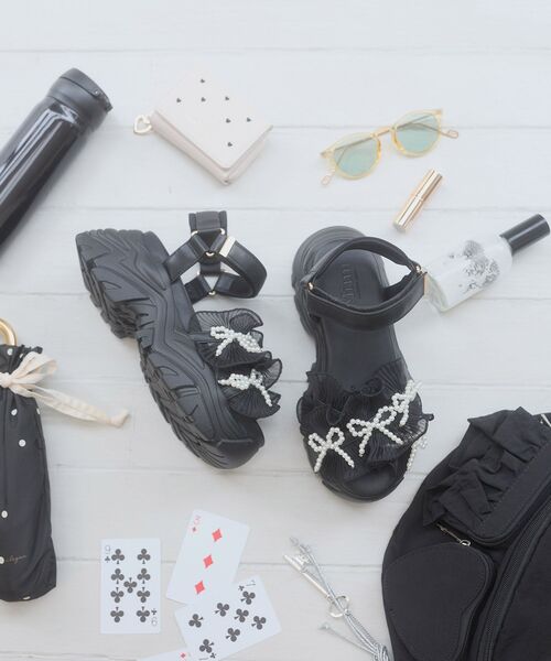 MAJESTIC LEGON(マジェスティックレゴン)の「パールリボンフリルボリュームスポサン(サンダル・レディース・アイボリー/グレイッシュベージュ/ブラック・SMALL/MEDIUM/LARGE/X-LARGE)」の15枚目の写真