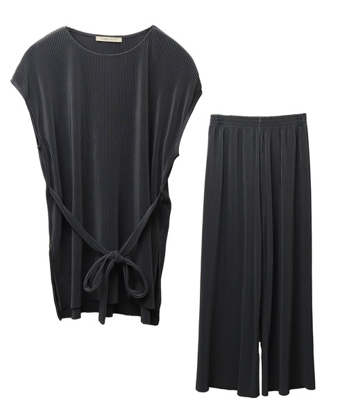 libelle more（リベル モア）の「クリスタルプリーツセットアップ プルオーバー＋パンツ（ワンピース・レディース・チャコールグレー/グリーン/ブラック/グレイッシュベージュ・L/M）」の10枚目の写真