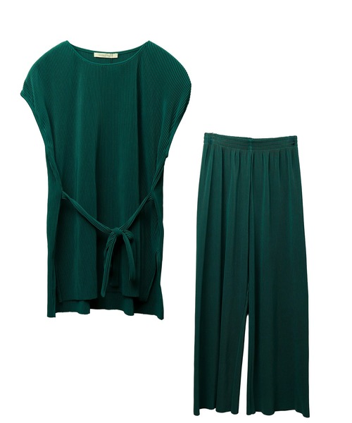 libelle more（リベル モア）の「クリスタルプリーツセットアップ プルオーバー＋パンツ（ワンピース・レディース・チャコールグレー/グリーン/ブラック/グレイッシュベージュ・L/M）」の19枚目の写真