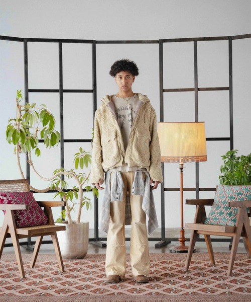 FACCIES(ファチーズ)の「【FACCIES】FADED DOUBLE KNEE PAINTER FLARE PT(デニムパンツ・メンズ・インディゴブルー/ベージュ・2)」の3枚目の写真