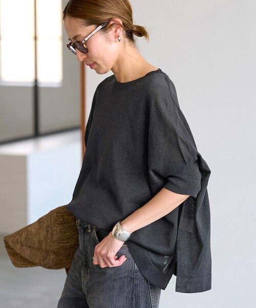 FRAMeWORK(フレームワーク)の「≪WEB限定 / 追加≫ペーパーミックスポンチョニット(ニット/セーター・レディース・ホワイト/ブラック/サックスブルー/ベージュ・FREE)」の1枚目の写真