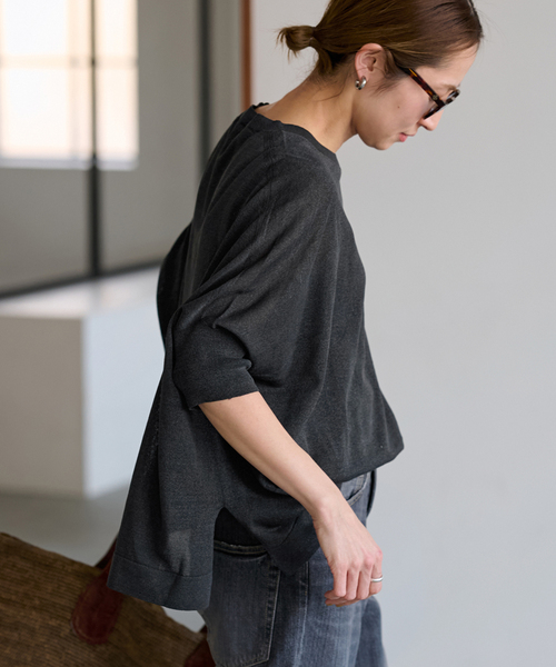 FRAMeWORK(フレームワーク)の「≪WEB限定 / 追加≫ペーパーミックスポンチョニット(ニット/セーター・レディース・ホワイト/ブラック/サックスブルー/ベージュ・FREE)」の9枚目の写真