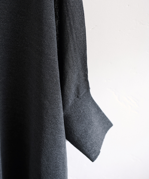 FRAMeWORK(フレームワーク)の「≪WEB限定 / 追加≫ペーパーミックスポンチョニット(ニット/セーター・レディース・ホワイト/ブラック/サックスブルー/ベージュ・FREE)」の22枚目の写真