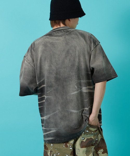 En serio TOKYO(エンソリオトーキョー)の「【SIDEWAYSTANCE】エンボスロゴブラスト半袖Tシャツ 70445(Tシャツ/カットソー・メンズ・ブラック/ブラウン・SMALL/MEDIUM/LARGE/X-LARGE)」の13枚目の写真