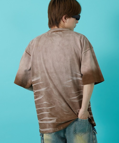 En serio TOKYO(エンソリオトーキョー)の「【SIDEWAYSTANCE】エンボスロゴブラスト半袖Tシャツ 70445(Tシャツ/カットソー・メンズ・ブラック/ブラウン・SMALL/MEDIUM/LARGE/X-LARGE)」の9枚目の写真