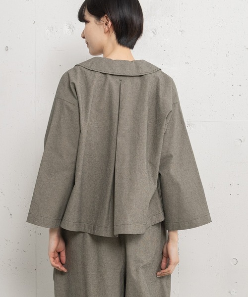 POU DOU DOU（プードゥドゥ）の「ラウンドカラークロップドジャケット（ブルゾン・レディース・スミクロ/インディゴブルー/ブラック・3）」の15枚目の写真