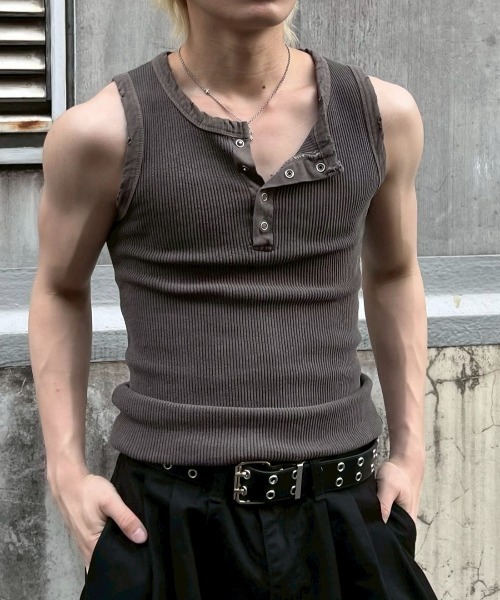 Chikashitsu +】pigment henley neck sleeveless / 【チカシツプラス