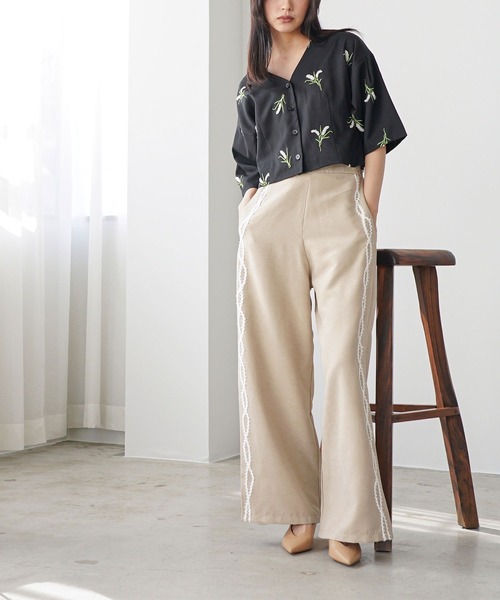 mili an deni(ミリアンデニ)の「スズラン刺繍6分袖ジャケット(ノーカラージャケット・レディース・ブラック/ベージュ・M)」の7枚目の写真