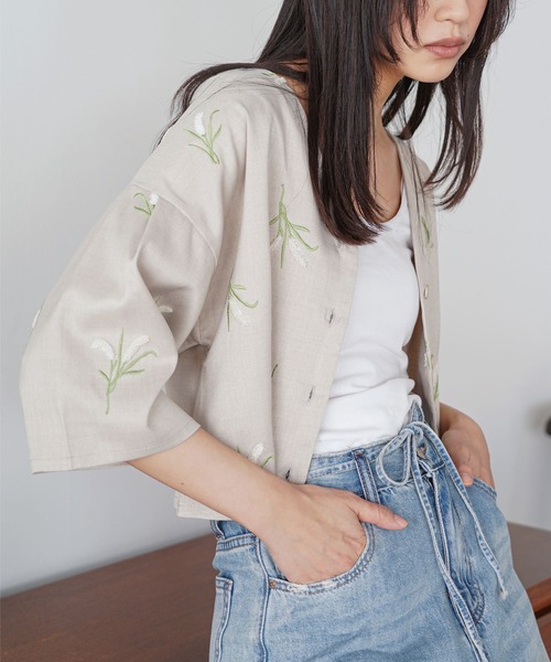 mili an deni(ミリアンデニ)の「スズラン刺繍6分袖ジャケット(ノーカラージャケット・レディース・ブラック/ベージュ・M)」の10枚目の写真