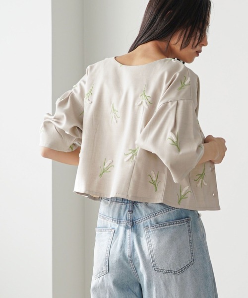 mili an deni(ミリアンデニ)の「スズラン刺繍6分袖ジャケット(ノーカラージャケット・レディース・ブラック/ベージュ・M)」の13枚目の写真