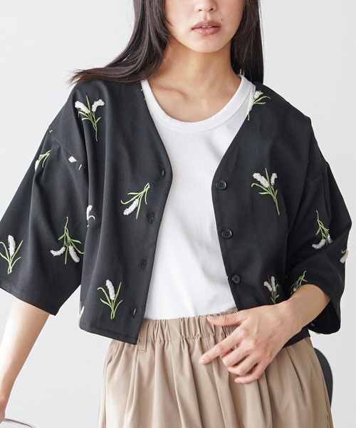 mili an deni(ミリアンデニ)の「スズラン刺繍6分袖ジャケット(ノーカラージャケット・レディース・ブラック/ベージュ・M)」の16枚目の写真