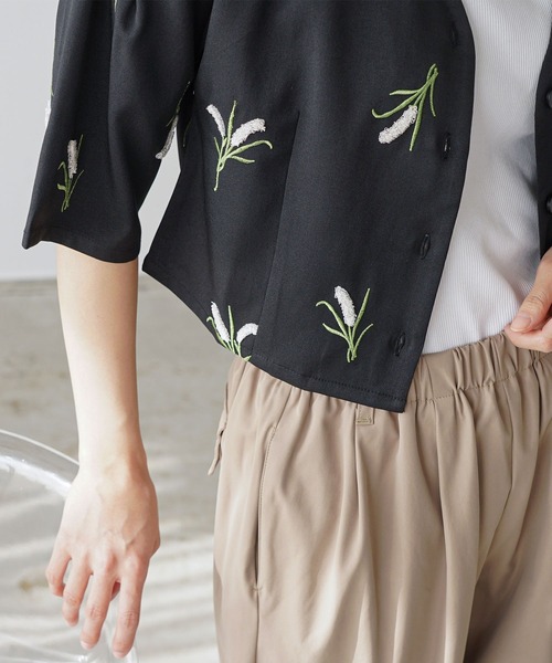 mili an deni(ミリアンデニ)の「スズラン刺繍6分袖ジャケット(ノーカラージャケット・レディース・ブラック/ベージュ・M)」の17枚目の写真