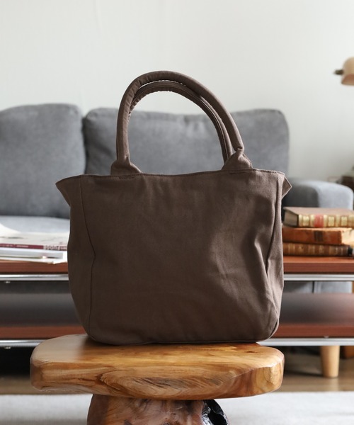 l'atelier Nuuit(アトリエヌイ)の「ライトキャンバス トートバッグ(トートバッグ・レディース・ダークグリーン/ベージュ/ダークグレー/レッド/ブラウン・ONE SIZE)」の2枚目の写真