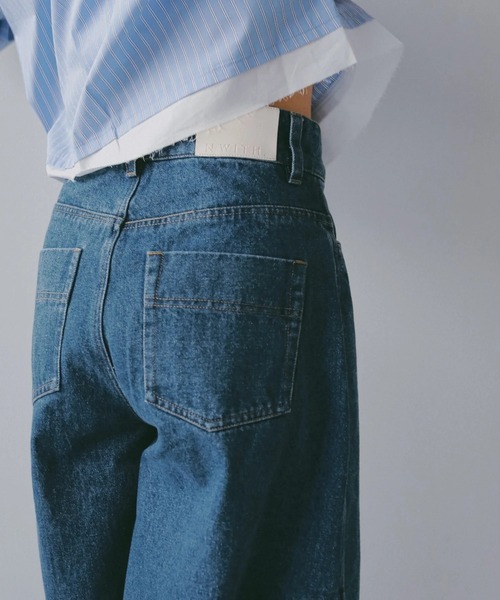 N WITH.(エヌウィズ)の「カーブシルエットデニムパンツ/ドローストリングデザイン × ボリュームシルエット(デニムパンツ・レディース・ブルー/ブラック・M/S/XS)」の9枚目の写真