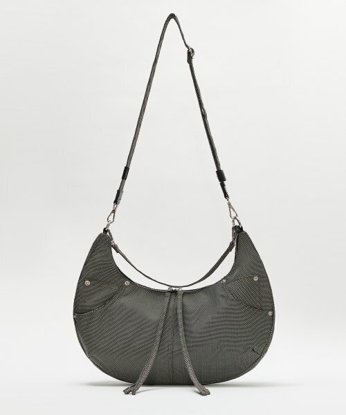 MAISON MINED(メゾンミネド)の「TWO TONE SADDLEBAG BLACK(メッセンジャーバッグ・レディース・その他・MEDIUM)」の11枚目の写真