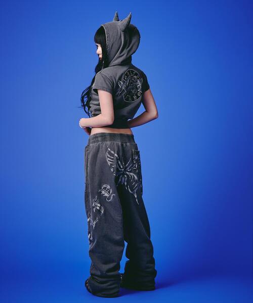 GALFY(ガルフィー)の「GALFY/ガルフィー/【LHP EXCLUSIVE】地雷ギャル フード半袖パーカー(パーカー・レディース・ブラック/ホワイト/ピンク・S/L)」の9枚目の写真