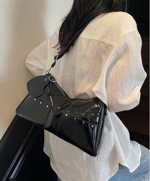 LA VORAGINE（ラ ヴォラジネ）の「アウトポケット　スクエアショルダーバッグ（ショルダーバッグ・レディース・ホワイト/ブラック・FREE）」の6枚目の写真