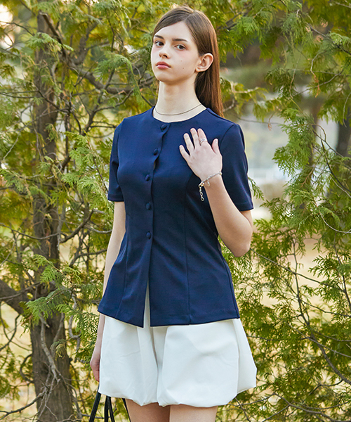 KOLEAT（コレット）の「ヴィンテージスリムフィットクラシック半袖ミディシャツ[ネイビー]600（シャツ/ブラウス・レディース・その他・FREE）」の3枚目の写真