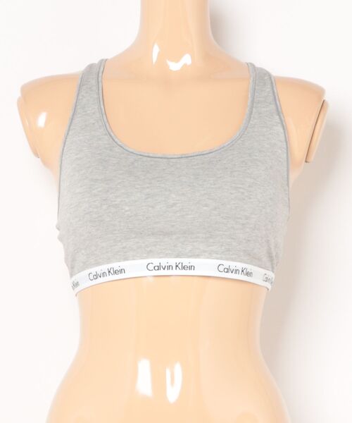 Calvin Klein(カルバン・クライン)の「【Calvin Klein】スポーツブラ QP2856O(スポーツブラ・レディース・グレー/ブラック・XS/S/M)」の2枚目の写真