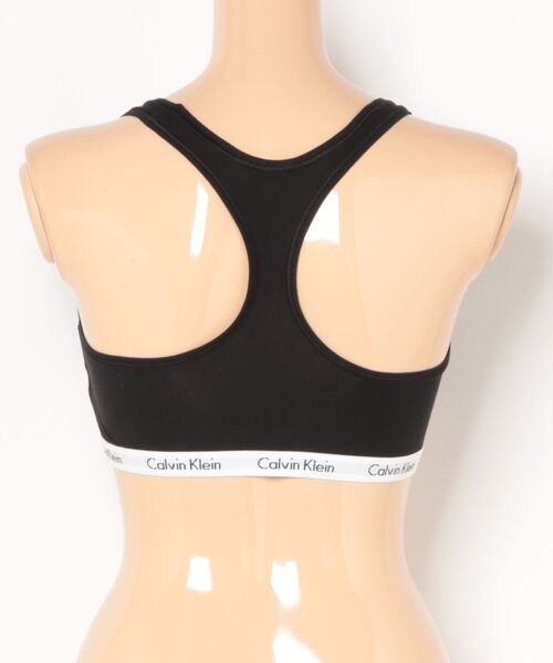 Calvin Klein(カルバン・クライン)の「【Calvin Klein】スポーツブラ QP2856O(スポーツブラ・レディース・グレー/ブラック・XS/S/M)」の4枚目の写真