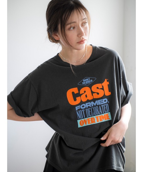 Ungrid(アングリッド)の「ロゴアソートハーフスリーブTee(Tシャツ/カットソー・レディース・パープル/オレンジ/チャコールグレー/オフホワイト・FREE)」の1枚目の写真