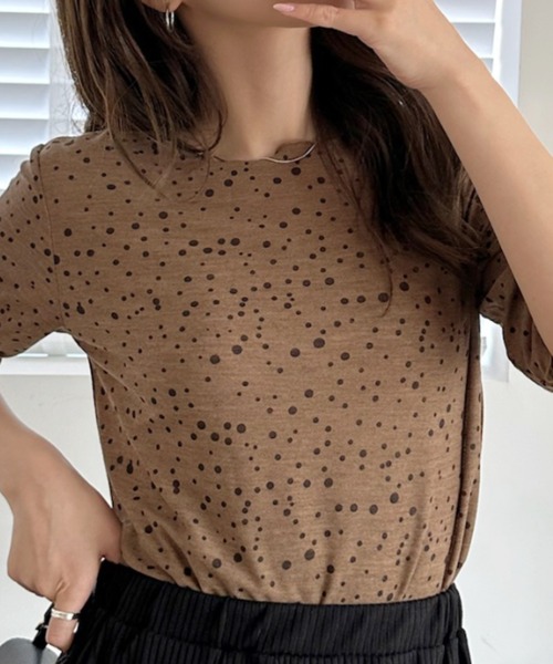 umune(ウムネ)の「シアーTシャツ ドット柄 水玉 総柄 五分袖 ハーフスリーブ 透け感 カットソー クルーネック トップス インナー 夏(Tシャツ/カットソー・レディース・アイボリー/ピンク/ブラウン・FREE)」の12枚目の写真