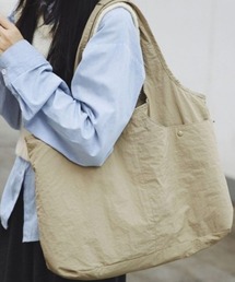大容量で使いやすい♪毎日使いたくなるシンプルデザイントートバッグ