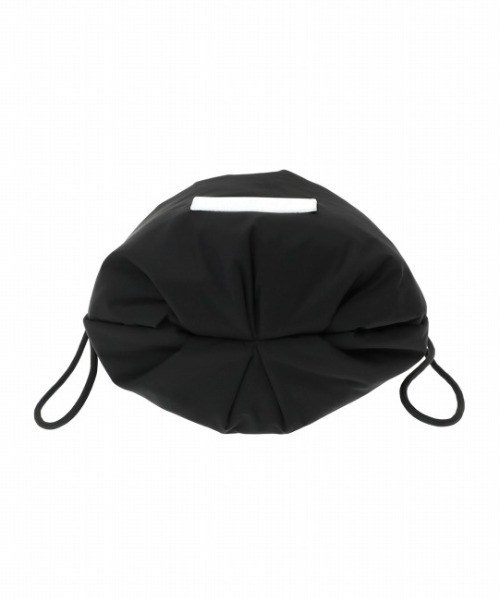 Manhattan Portage（マンハッタンポーテージ）の「Rose Hill Drawstring Bag Padded Polyester Poplin（ショルダーバッグ・レディース・ブラック・X-SMALL）」の2枚目の写真