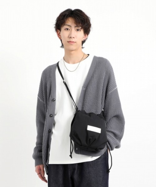 Manhattan Portage(マンハッタンポーテージ)の「Rose Hill Drawstring Bag Padded Polyester Poplin(ショルダーバッグ・レディース・ブラック・X-SMALL)」の16枚目の写真