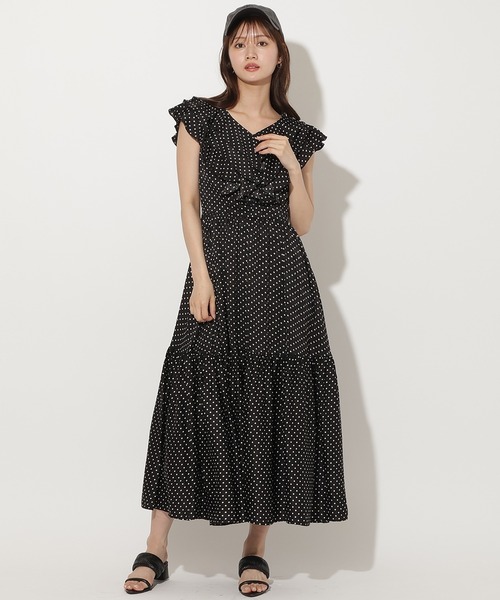 AND COUTURE(アンドクチュール)の「ラッフルドットワンピース(ワンピース・レディース・ベージュ系その他/ブラック系その他・FREE)」の1枚目の写真