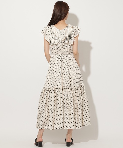 AND COUTURE(アンドクチュール)の「ラッフルドットワンピース(ワンピース・レディース・ベージュ系その他/ブラック系その他・FREE)」の10枚目の写真