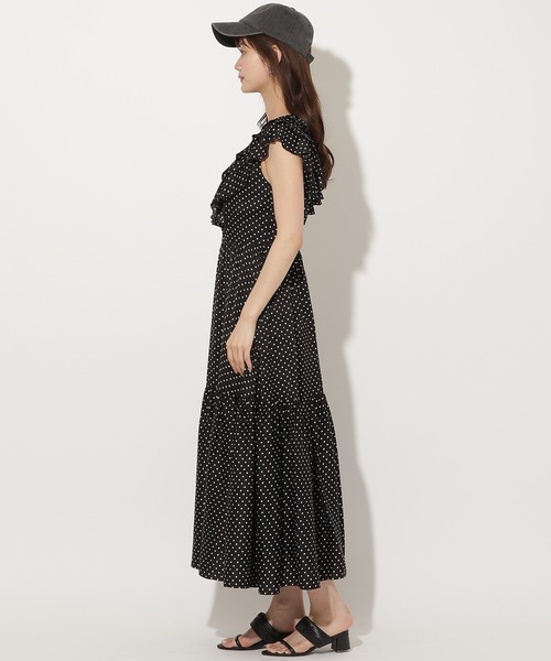 AND COUTURE(アンドクチュール)の「ラッフルドットワンピース(ワンピース・レディース・ベージュ系その他/ブラック系その他・FREE)」の3枚目の写真