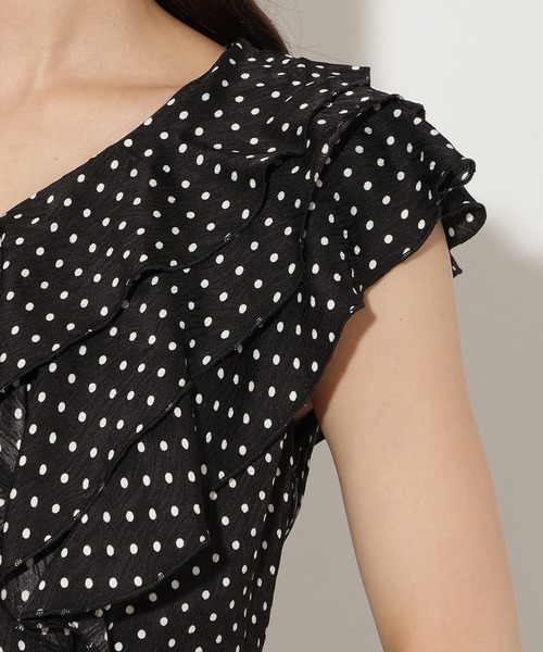 AND COUTURE(アンドクチュール)の「ラッフルドットワンピース(ワンピース・レディース・ベージュ系その他/ブラック系その他・FREE)」の6枚目の写真
