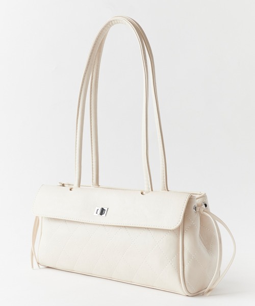 Chick（チック）の「Diamond Quilt Faux Leather Square Shoulder Bag / ダイヤキルト フェイクレザー スクエアショルダーバッグ 2026年春夏（ショルダーバッグ・レディース・ホワイト/ブラック・FREE）」の7枚目の写真