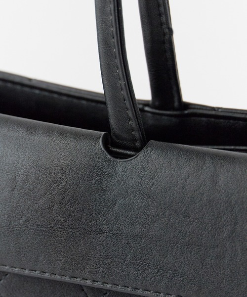 Chick（チック）の「Diamond Quilt Faux Leather Square Shoulder Bag / ダイヤキルト フェイクレザー スクエアショルダーバッグ 2026年春夏（ショルダーバッグ・レディース・ホワイト/ブラック・FREE）」の10枚目の写真