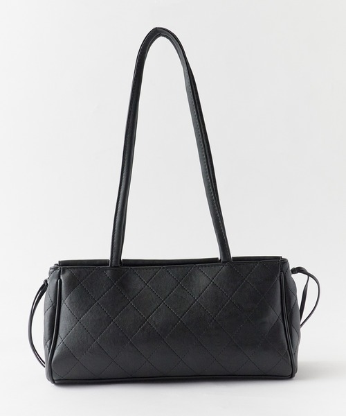 Chick（チック）の「Diamond Quilt Faux Leather Square Shoulder Bag / ダイヤキルト フェイクレザー スクエアショルダーバッグ 2026年春夏（ショルダーバッグ・レディース・ホワイト/ブラック・FREE）」の5枚目の写真