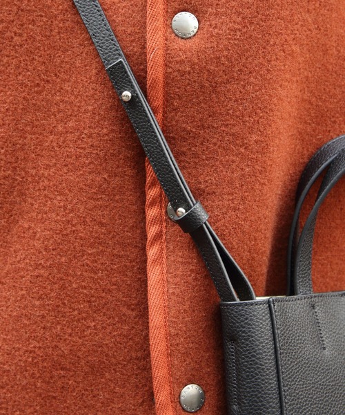 ORCIVAL（オーシバル）の「ORCIVAL/オーシバル　レザーショルダーバッグ　LEATHER SHOULDER BAG　OR-H0346 DFT（ショルダーバッグ・レディース・ブラック/ダークベージュ・FREE）」の4枚目の写真