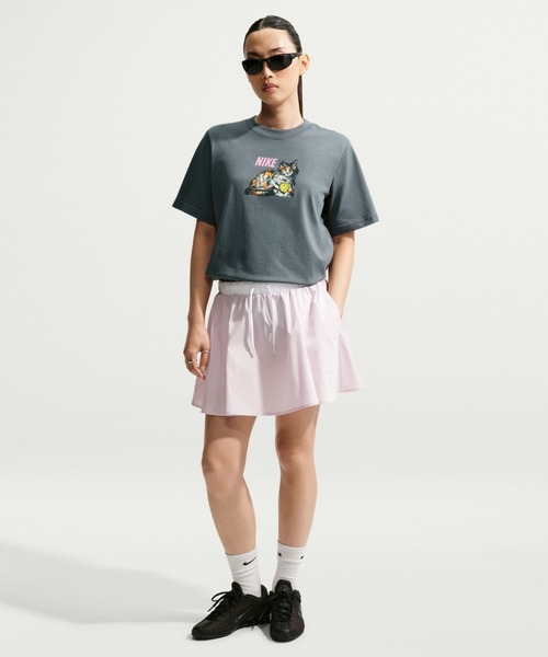 NIKE(ナイキ)の「ナイキ スポーツウェア ウィメンズ Tシャツ / Nike Sportswear Women's T-Shirt IW0866-068 Iron Grey(Tシャツ/カットソー・レディース・グレー系その他・L/XL/S/M/XS)」の4枚目の写真