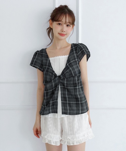 by muni:r(バイ ムニール)の「レースレイヤード風 チェックツイストブラウス/2026 AW COLLECTION(シャツ/ブラウス・レディース・ブラック/ベージュ・FREE)」の11枚目の写真