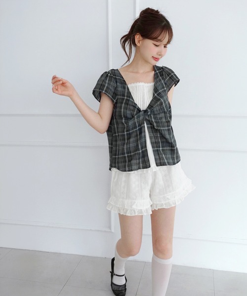 by muni:r(バイ ムニール)の「レースレイヤード風 チェックツイストブラウス/2026 AW COLLECTION(シャツ/ブラウス・レディース・ブラック/ベージュ・FREE)」の12枚目の写真