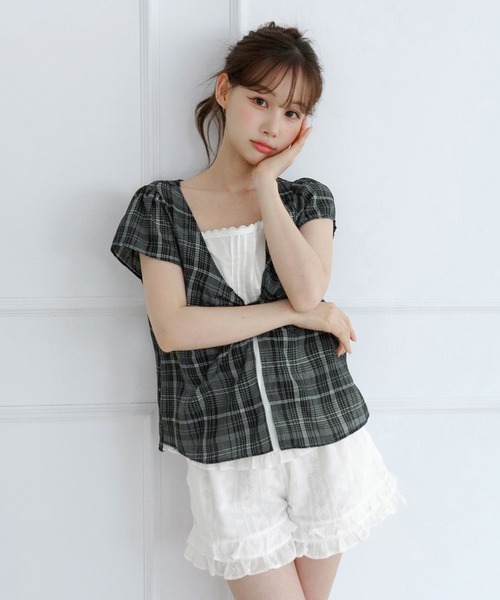 by muni:r(バイ ムニール)の「レースレイヤード風 チェックツイストブラウス/2026 AW COLLECTION(シャツ/ブラウス・レディース・ブラック/ベージュ・FREE)」の14枚目の写真