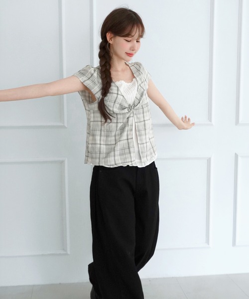by muni:r(バイ ムニール)の「レースレイヤード風 チェックツイストブラウス/2026 AW COLLECTION(シャツ/ブラウス・レディース・ブラック/ベージュ・FREE)」の4枚目の写真