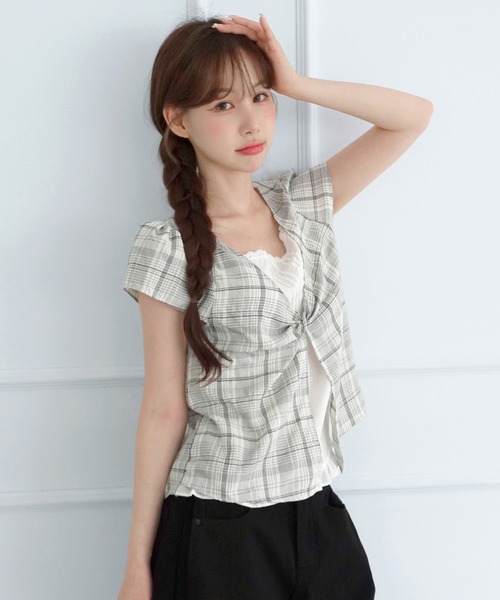 by muni:r(バイ ムニール)の「レースレイヤード風 チェックツイストブラウス/2026 AW COLLECTION(シャツ/ブラウス・レディース・ブラック/ベージュ・FREE)」の5枚目の写真